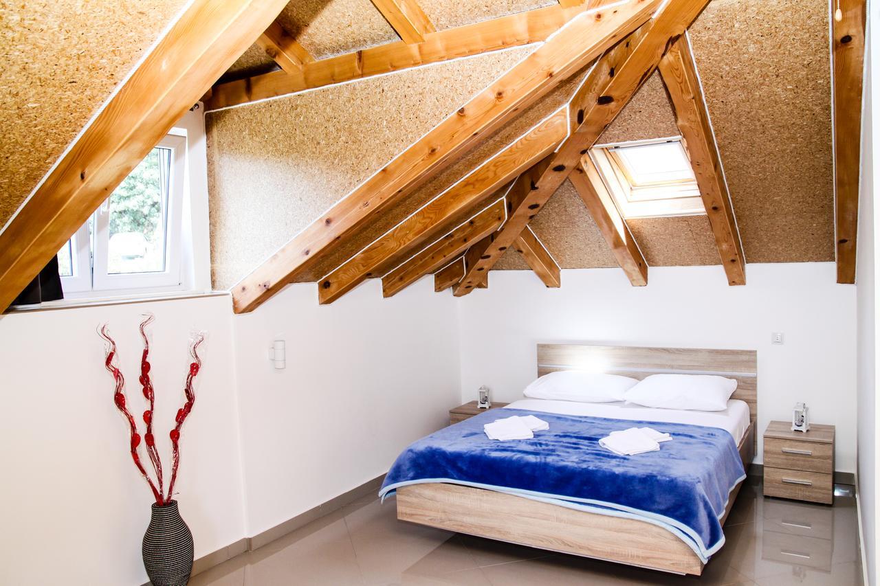 Guest House Kukuljica 2 ซาตอน ภายนอก รูปภาพ