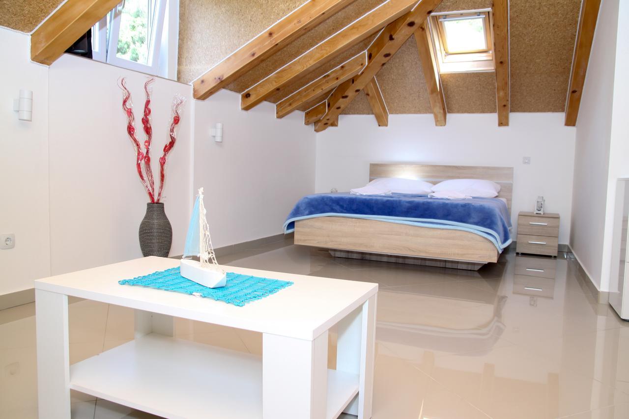 Guest House Kukuljica 2 ซาตอน ภายนอก รูปภาพ