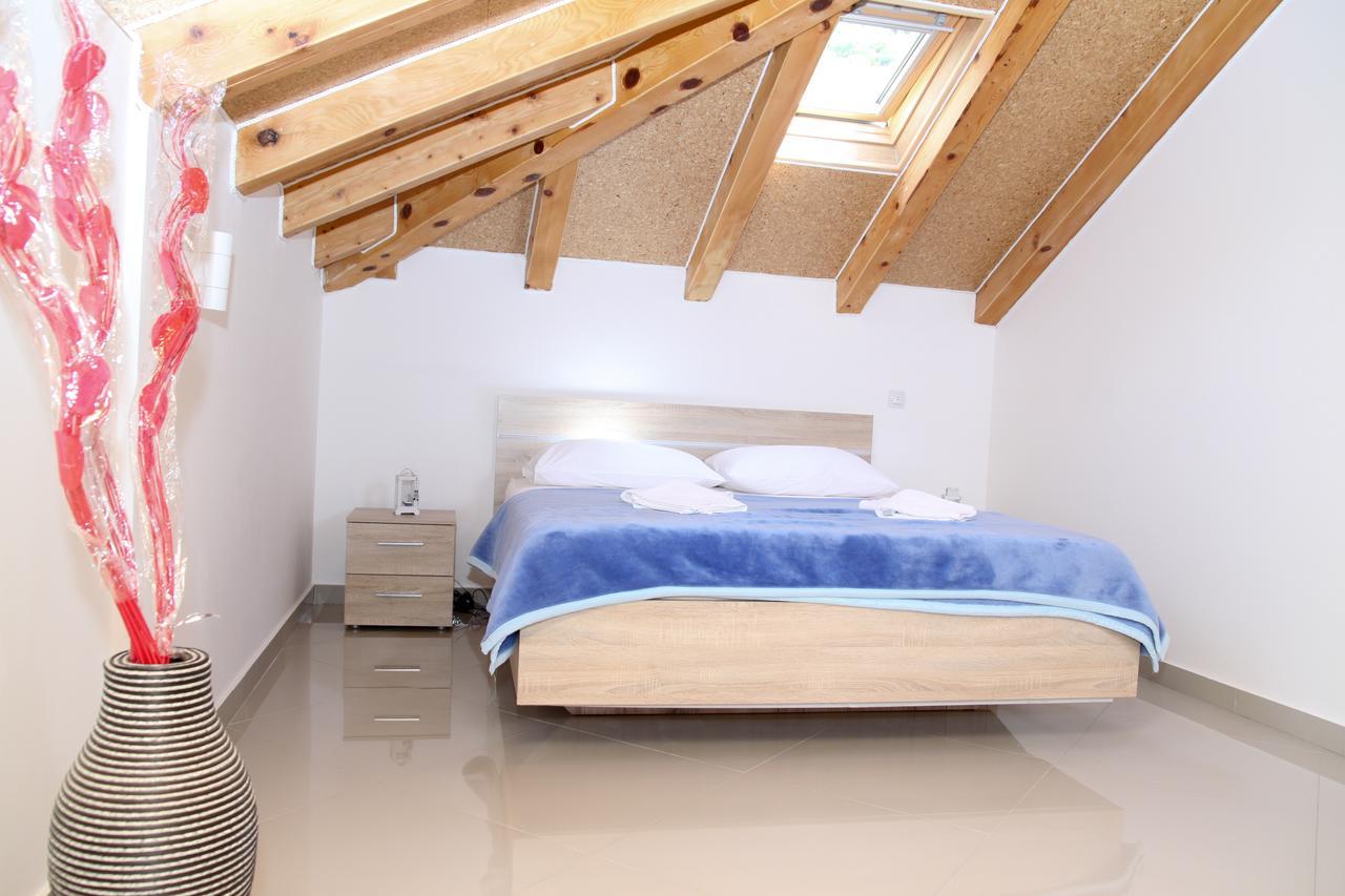 Guest House Kukuljica 2 ซาตอน ภายนอก รูปภาพ
