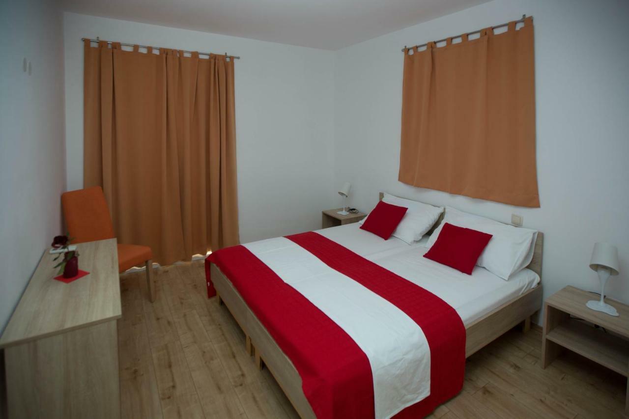 Guest House Kukuljica 2 ซาตอน ภายนอก รูปภาพ