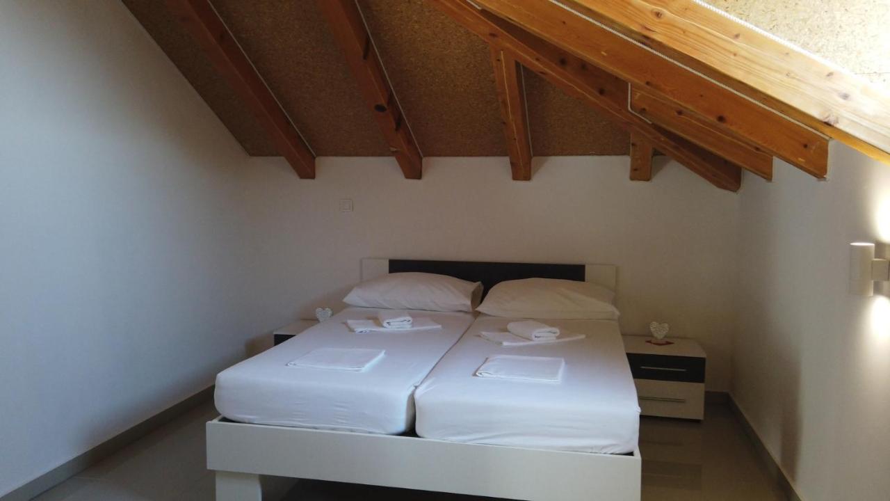 Guest House Kukuljica 2 ซาตอน ภายนอก รูปภาพ