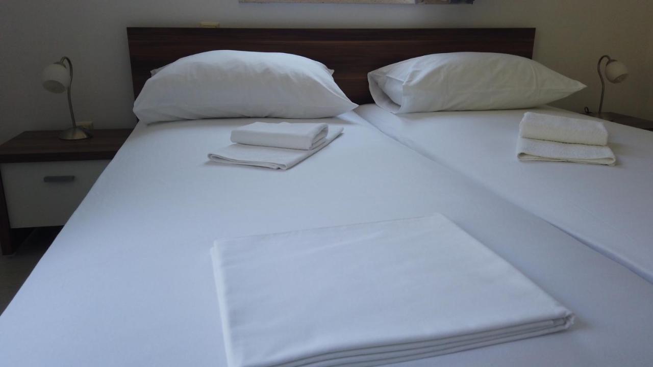 Guest House Kukuljica 2 ซาตอน ภายนอก รูปภาพ